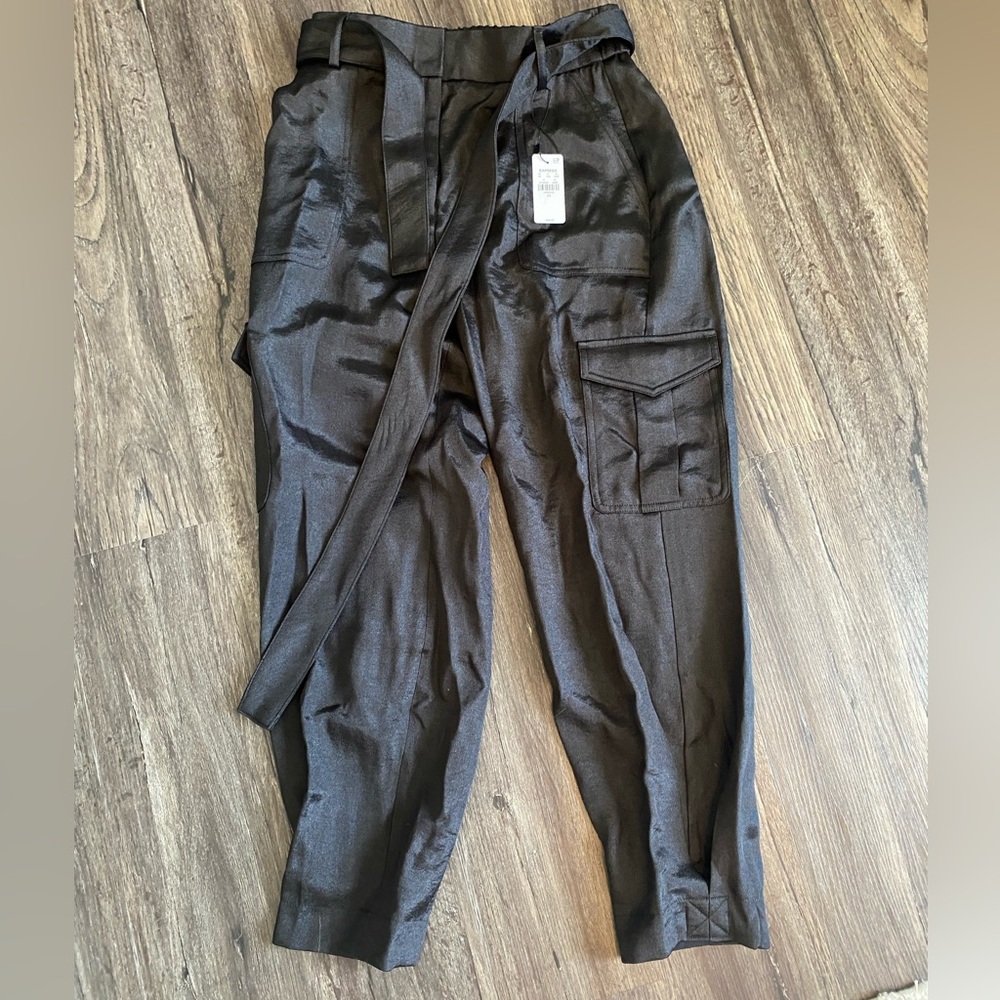 Express pants- size 2R, never worn I just missed the return date